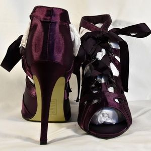 Madison Shoedazzle purple lace-up satin heels